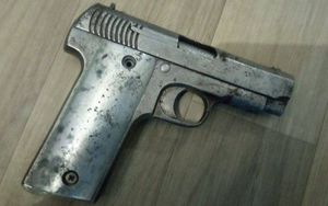 zabezpieczony pistolet