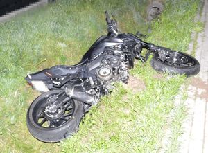motocykl w rowie