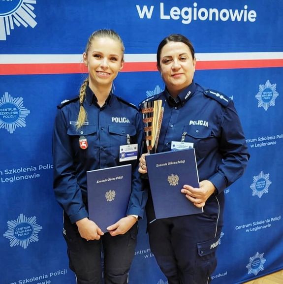 policjantki z pucharem