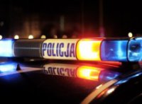 napis policja na dachu radiowozu