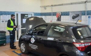 policjant podczas konkursu