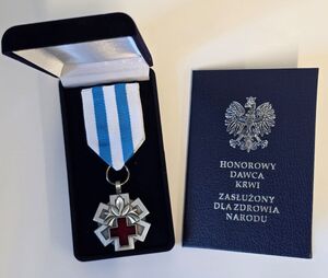 odznaczenie "Honorowy Dawca Krwi - Zasłużony dla Zdrowia Narodu"