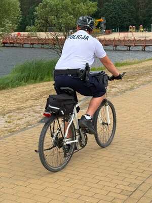 policjant na rowerze