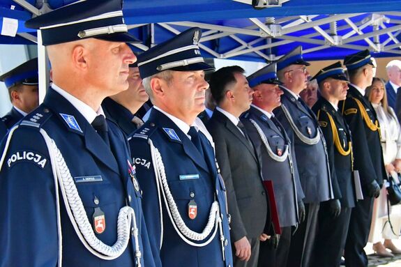 komendanci i goście