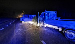 rozbite pojazdy na drodze